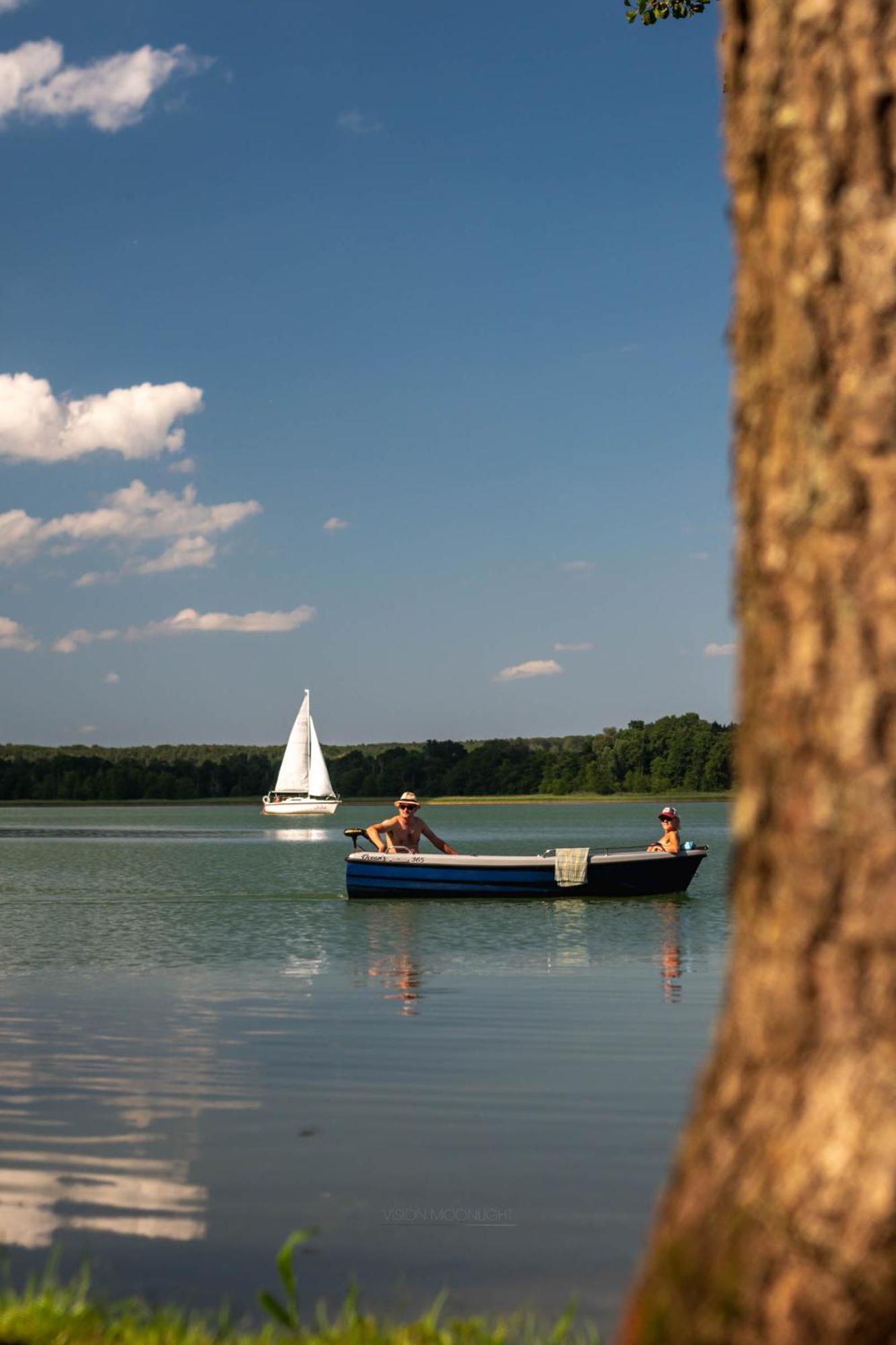 Domek Nad Jeziorem Kretowiny Buitenkant foto
