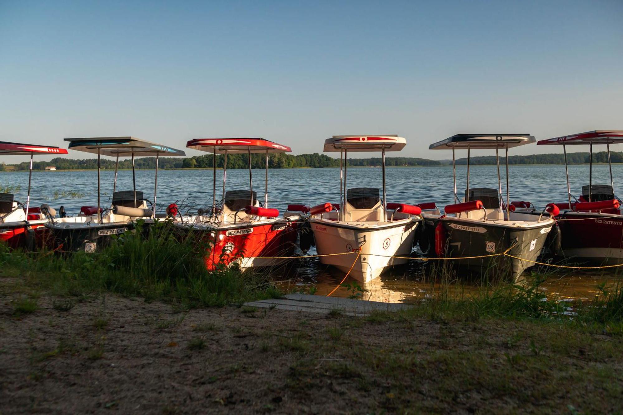 Domek Nad Jeziorem Kretowiny Buitenkant foto