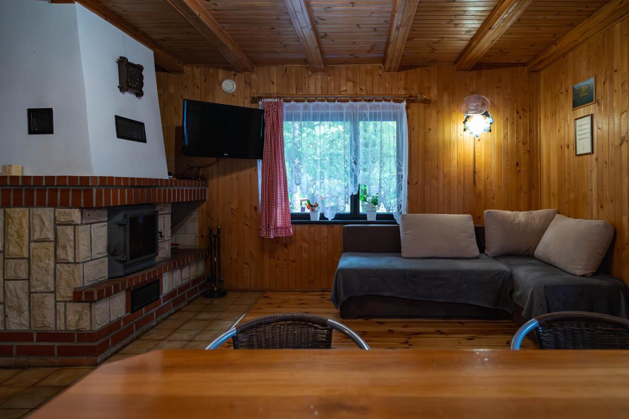 Domek Nad Jeziorem Kretowiny Buitenkant foto